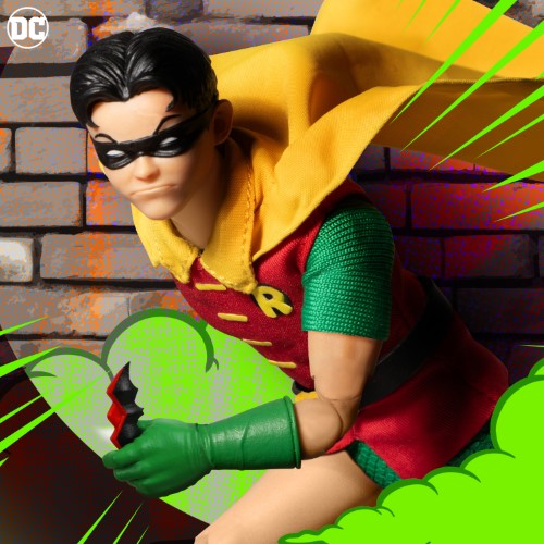 Mezco Toyz DC Robin Golden Age One:12 Collective Action Figure