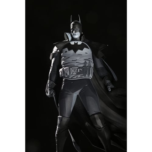 Batman Black & White Gotham by Gaslight by Mike Mignola 1:10 Scale Resin Statue - by DC Direct