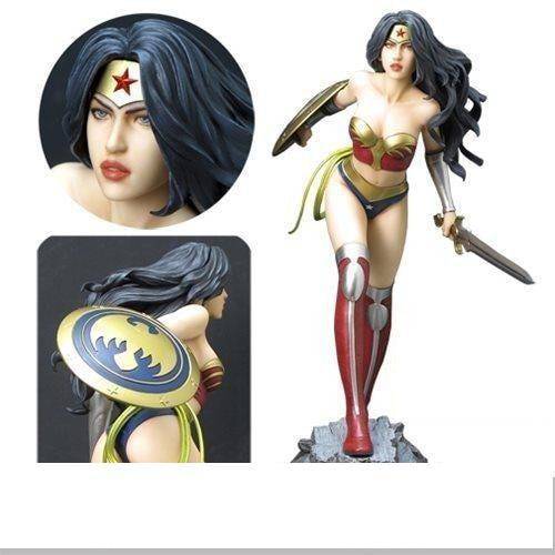 Fantasy Figure Gallery DC Comics Collection Wonder Woman Variant Resin Statue - Entertainment Earth Exclusive - by Yamato USA