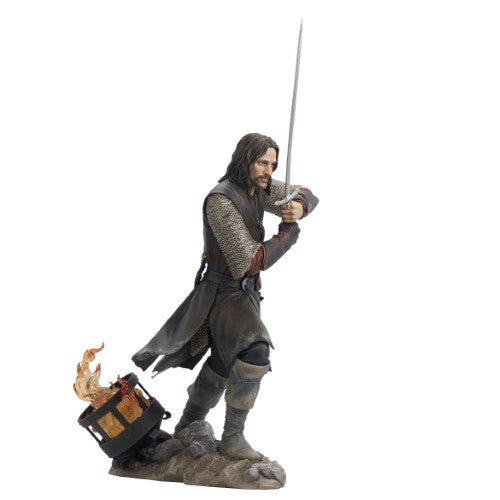 Lord of the Rings Gallery Aragorn PVC Diorama - by Diamond Select