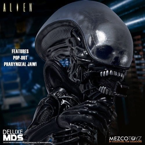 Mezco Toyz MDS Alien 6-Inch Deluxe Stylized Roto Figure - by Mezco Toyz