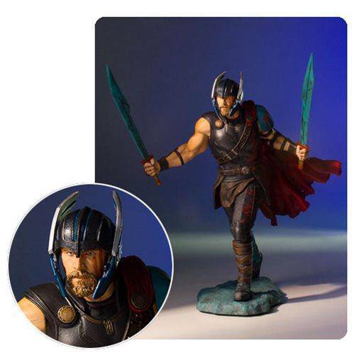 Thor Ragnarok - Thor - Collector's Gallery Statue by Gentle Giant - by Gentle Giant
